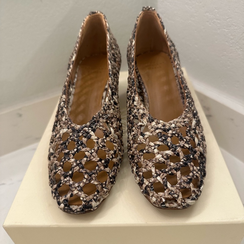 NWT Sezane Low Lauren Heels in Python